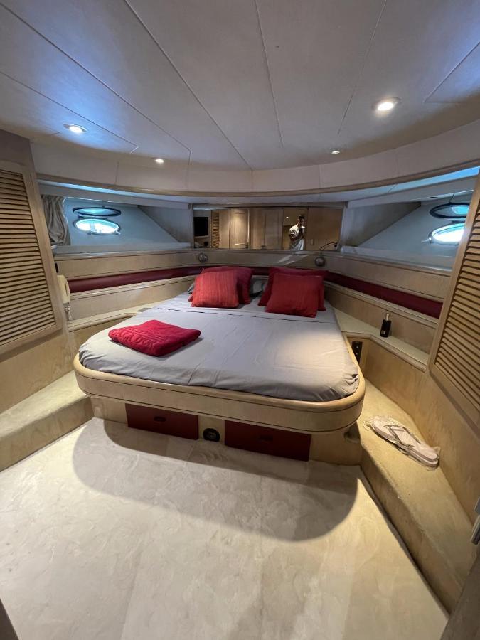 Hotel Yacht Sotavento 圣阿德里安-德贝索斯 外观 照片